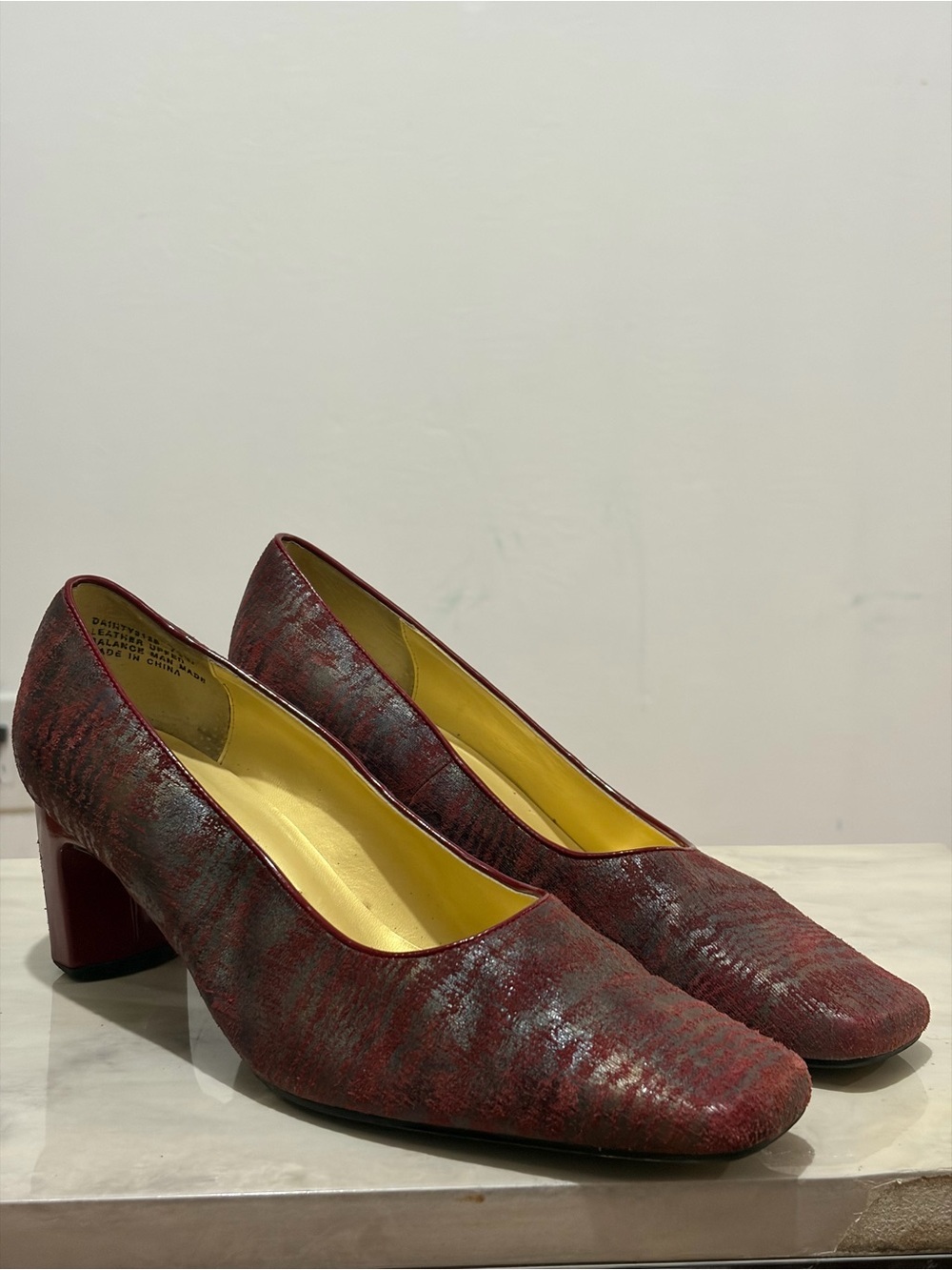 Bellini Women's Burgundy Textured Block Heel Pumps 7.5 vintage